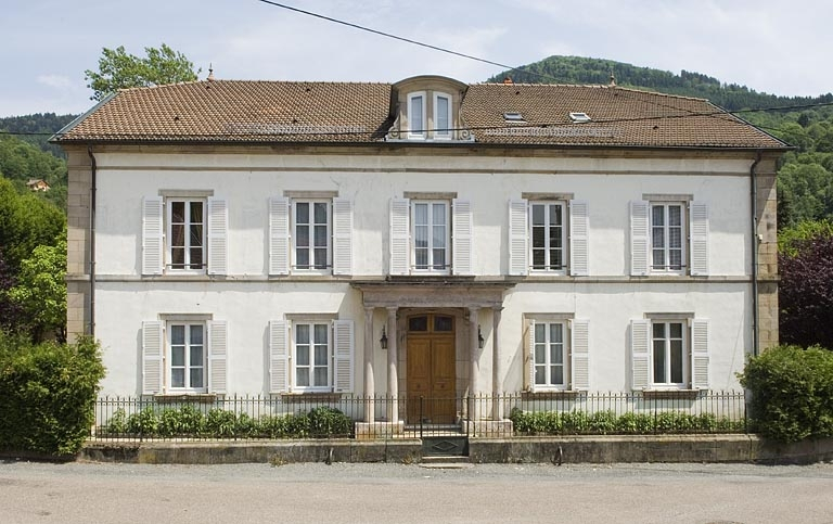 Logement patronal (34 rue Neuve). © Jérôme Mongreville / Région Bourgogne-Franche-Comté, Inventaire du patrimoine - 2009