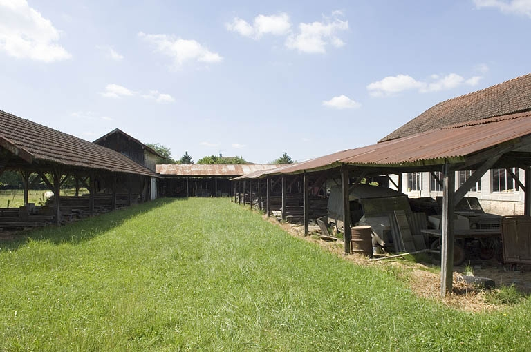 Entrepôts industriels sud. © Jérôme Mongreville / Région Bourgogne-Franche-Comté, Inventaire du patrimoine - 2009