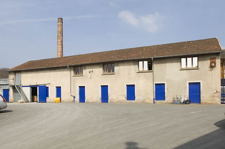 Atelier de fabrication originel de l'usine de meubles. Façade ouest. © Jérôme Mongreville / Région Bourgogne-Franche-Comté, Inventaire du patrimoine - 2009