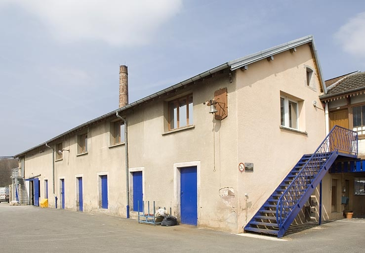 Atelier de fabrication originel de l'usine de meubles. Vue de trois quarts. © Jérôme Mongreville / Région Bourgogne-Franche-Comté, Inventaire du patrimoine - 2009