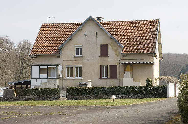 Logement de cadres (?). Façade postérieure. © Jérôme Mongreville / Région Bourgogne-Franche-Comté, Inventaire du patrimoine - 2009