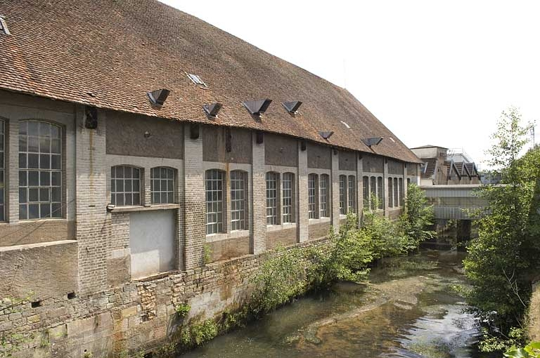 Façade ouest de l'atelier de fabrication dit forge neuve. © Jérôme Mongreville / Région Bourgogne-Franche-Comté, Inventaire du patrimoine - 2009