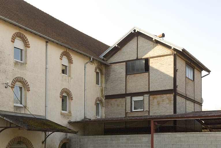 Tour du monte-charge (?). © Jérôme Mongreville / Région Bourgogne-Franche-Comté, Inventaire du patrimoine - 2009