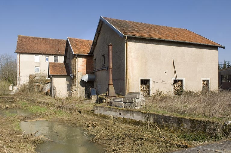 Ateliers de fabrication et chaufferie depuis le sud. © Jérôme Mongreville / Région Bourgogne-Franche-Comté, Inventaire du patrimoine - 2009