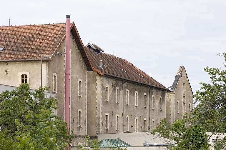 Vue de trois quarts arrière. © Jérôme Mongreville / Région Bourgogne-Franche-Comté, Inventaire du patrimoine - 2009