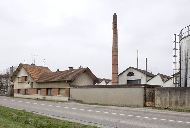 Vue d'ensemble depuis l'est. © Jérôme Mongreville / Région Bourgogne-Franche-Comté, Inventaire du patrimoine - 2009