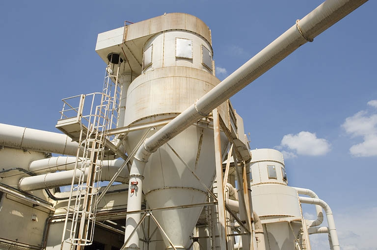Silos de sciure. © Jérôme Mongreville / Région Bourgogne-Franche-Comté, Inventaire du patrimoine - 2009