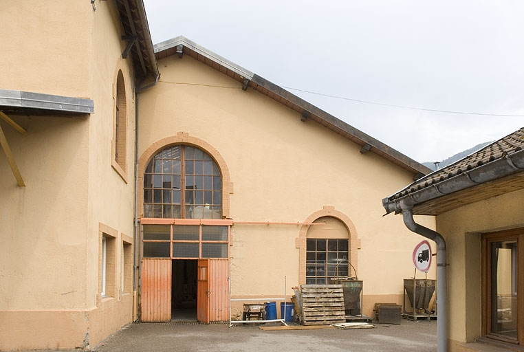 Pignon sud d'un atelier de fabrication. © Jérôme Mongreville / Région Bourgogne-Franche-Comté, Inventaire du patrimoine - 2009