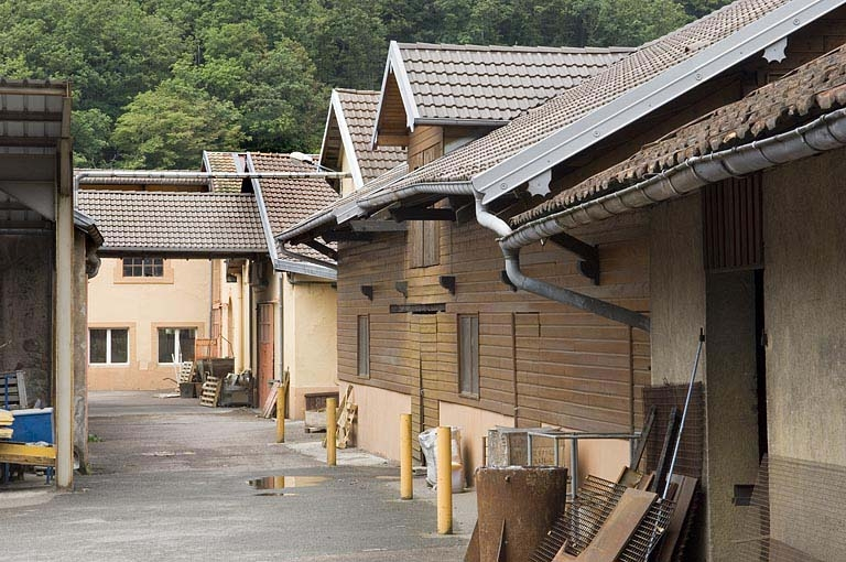 Ateliers de fonderie nord depuis la cour est. © Jérôme Mongreville / Région Bourgogne-Franche-Comté, Inventaire du patrimoine - 2009