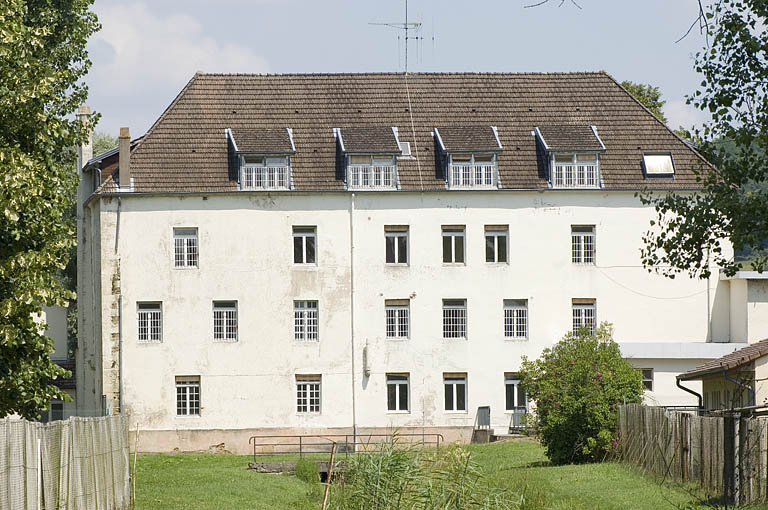 Façade postérieure depuis l'aval du bief. © Jérôme Mongreville / Région Bourgogne-Franche-Comté, Inventaire du patrimoine - 2009