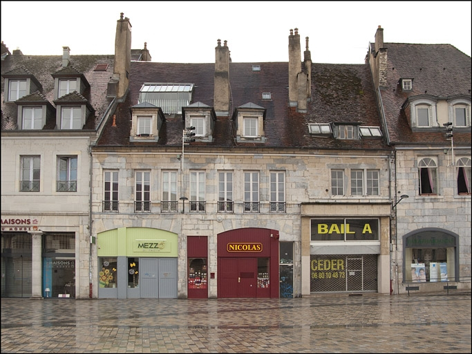 Vue d'ensemble de la façade antérieure, de face. © Yves Sancey / Région Bourgogne-Franche-Comté, Inventaire du patrimoine - 2010