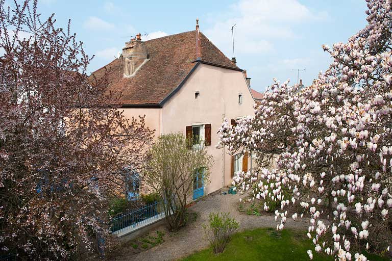 Façade postérieure de trois quart gauche. © Jérôme Mongreville / Région Bourgogne-Franche-Comté, Inventaire du patrimoine - 2010