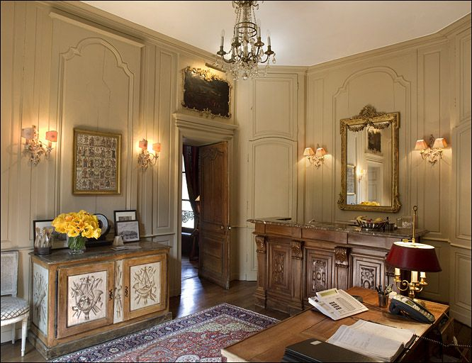 Vue de la pièce de réception de l'hôtel (ancienne antichambre ?). © Yves Sancey / Région Bourgogne-Franche-Comté, Inventaire du patrimoine - 2010