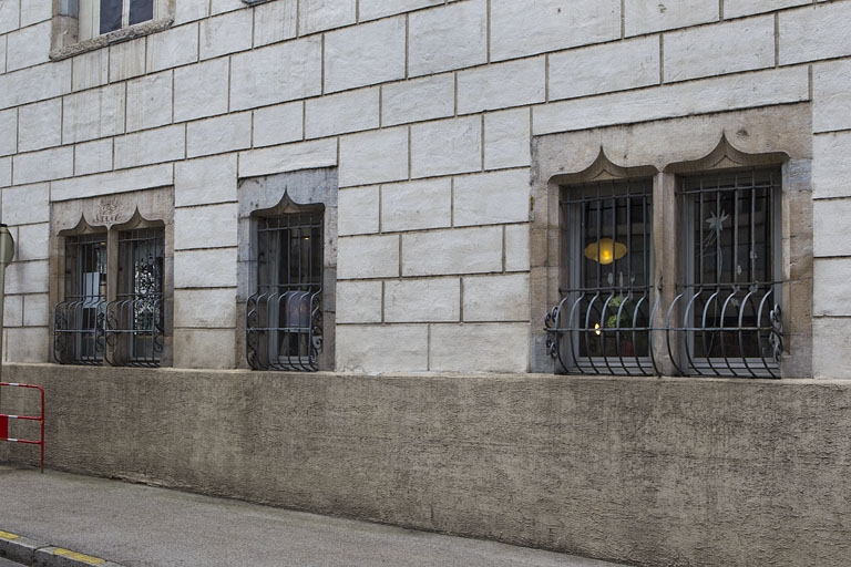 Façade latérale droite, détail du rez-de-chaussée. © Yves Sancey / Région Bourgogne-Franche-Comté, Inventaire du patrimoine - 2010