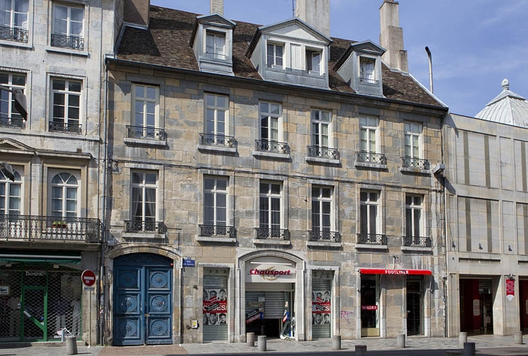 Vue d'ensemble de face depuis la rue. © Yves Sancey / Région Bourgogne-Franche-Comté, Inventaire du patrimoine - 2010