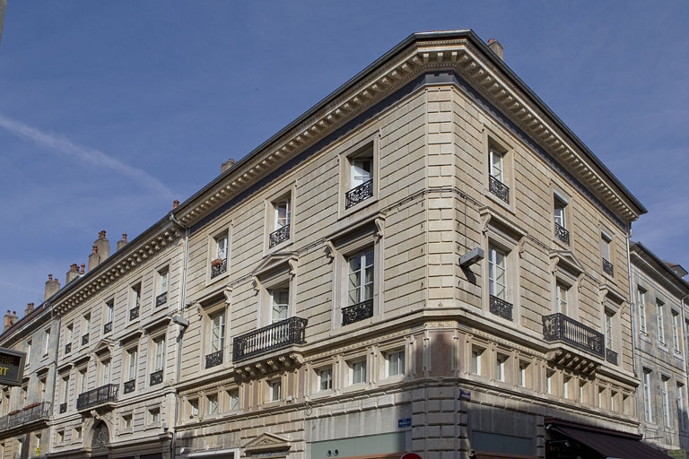Vue d'ensemble, de trois quarts droit. © Yves Sancey / Région Bourgogne-Franche-Comté, Inventaire du patrimoine - 2010