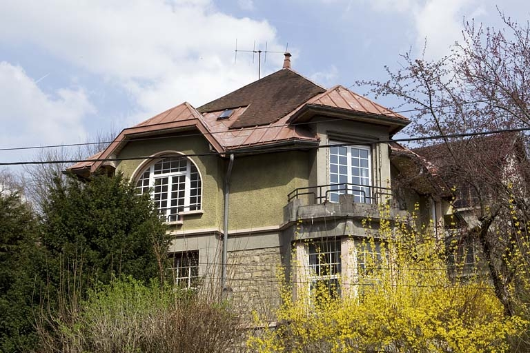 Logement patronal. © Yves Sancey / Région Bourgogne-Franche-Comté, Inventaire du patrimoine - 2010 Logement patronal. © Yves Sancey / Région Bourgogne-Franche-Comté, Inventaire du patrimoine - 2010