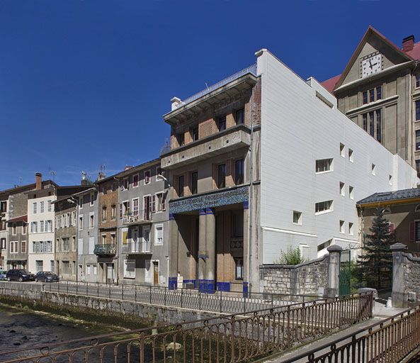 Bâtiment A : vue d'ensemble de l'élévation sur le quai Aimé Lamy. © Yves Sancey / Région Bourgogne-Franche-Comté, Inventaire du patrimoine - 2010 Bâtiment A : vue d'ensemble de l'élévation sur le quai Aimé Lamy. © Yves Sancey / Région Bourgogne-Franche-Comté, Inventaire du patrimoine - 2010