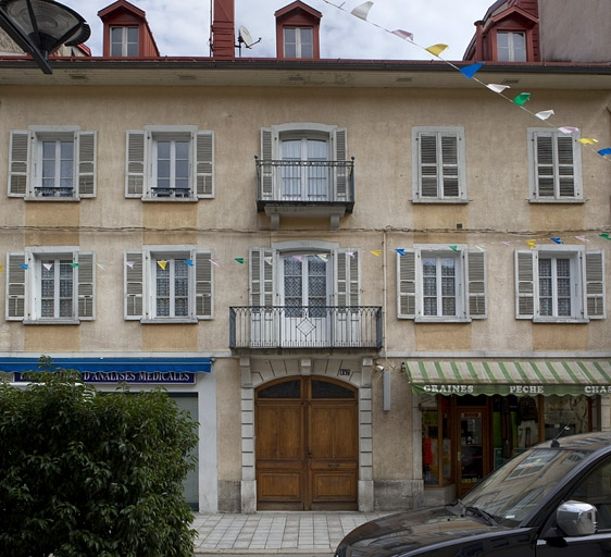 Vue d'ensemble de la façade antérieure. © Yves Sancey / Région Bourgogne-Franche-Comté, Inventaire du patrimoine - 2010