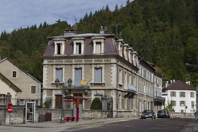 Vue d'ensemble, de trois quarts gauche. © Yves Sancey / Région Bourgogne-Franche-Comté, Inventaire du patrimoine - 2010