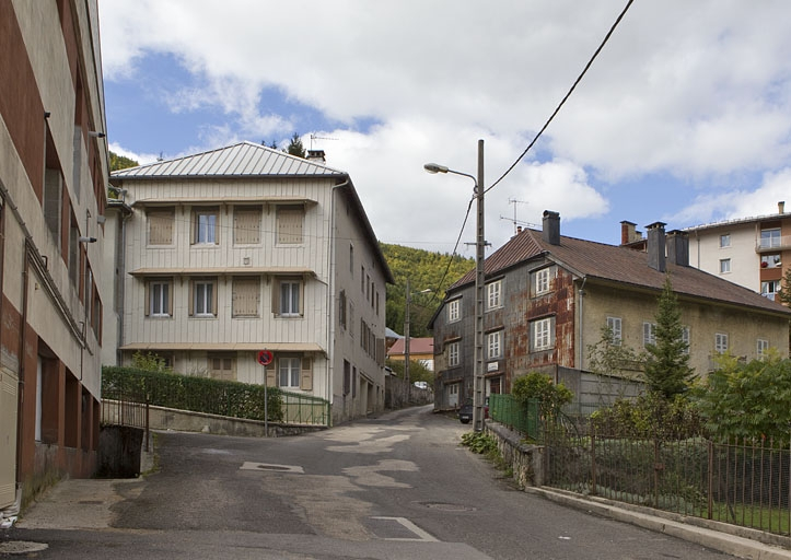 Vue d'ensemble, depuis l'est. © Yves Sancey / Région Bourgogne-Franche-Comté, Inventaire du patrimoine - 2010