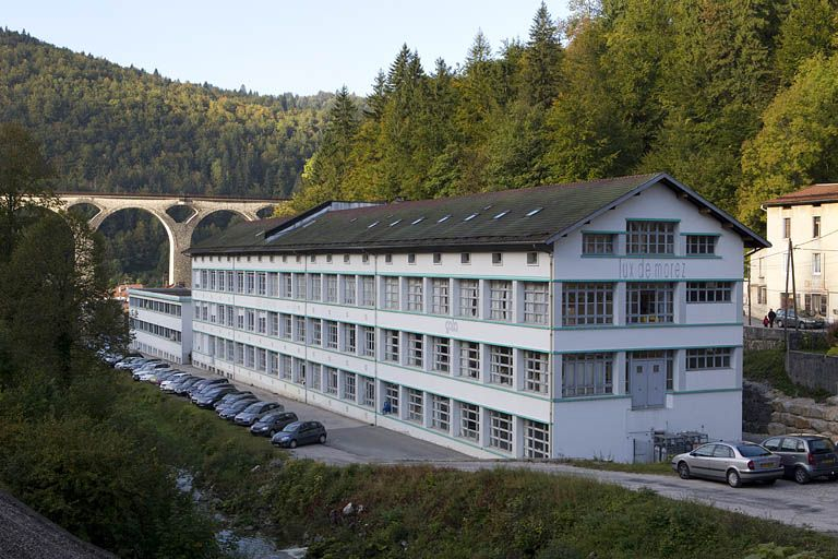 Usine d'horlogerie Odo puis de lunetterie Lux de Morez, actuellement Logo (12 rue Voltaire). © Yves Sancey / Région Bourgogne-Franche-Comté, Inventaire du patrimoine - 2010 Usine d'horlogerie Odo puis de lunetterie Lux de Morez, actuellement Logo (12 rue Voltaire). © Yves Sancey / Région Bourgogne-Franche-Comté, Inventaire du patrimoine - 2010