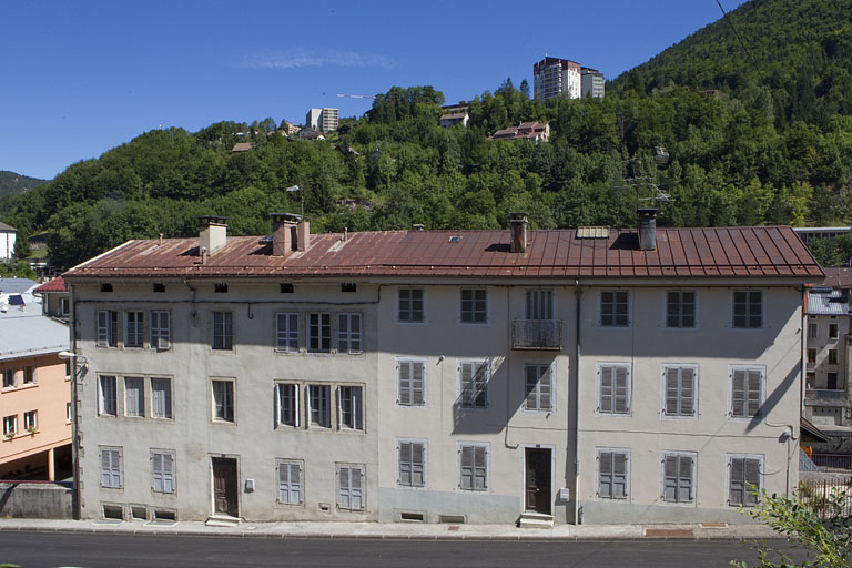 Façade antérieure. Le n° 5 rue Pasteur est à droite (et le n° 3 à gauche). © Yves Sancey / Région Bourgogne-Franche-Comté, Inventaire du patrimoine - 2010