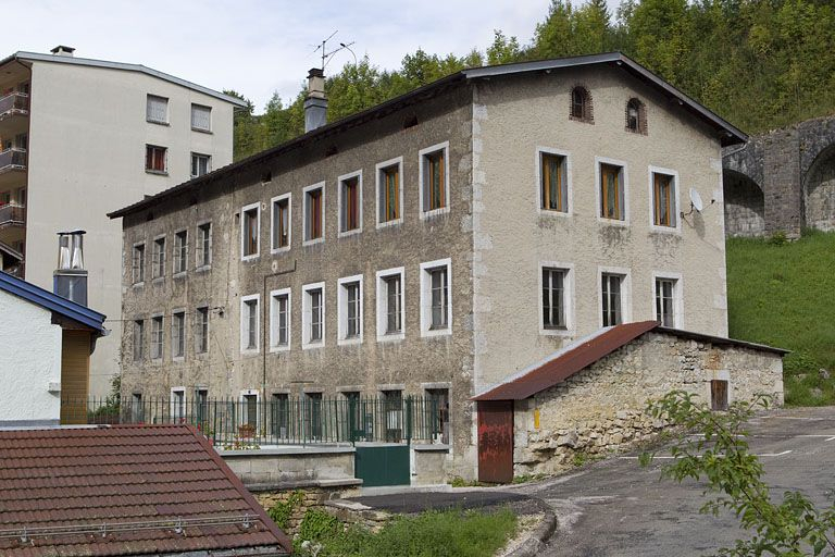 Ancienne usine de lunetterie de la coopérative Les Lunetiers réunis (5 rue de la Concorde). © Yves Sancey / Région Bourgogne-Franche-Comté, Inventaire du patrimoine - 2010 Ancienne usine de lunetterie de la coopérative Les Lunetiers réunis (5 rue de la Concorde). © Yves Sancey / Région Bourgogne-Franche-Comté, Inventaire du patrimoine - 2010
