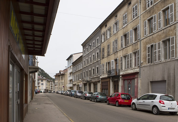 Elévation antérieure, de trois quarts droite. © Yves Sancey / Région Bourgogne-Franche-Comté, Inventaire du patrimoine - 2010