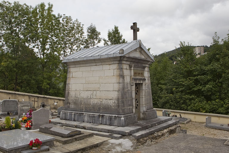 Vue d'ensemble, de trois quarts gauche. © Yves Sancey / Région Bourgogne-Franche-Comté, Inventaire du patrimoine - 2010