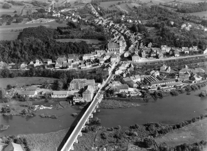 usine d'instruments de mesure © Jérôme  Mongreville (reproduction), Roger Henrard / Région Bourgogne-Franche-Comté, Inventaire du patrimoine - 2010