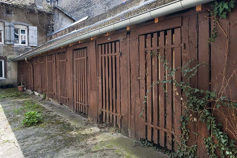 Vue d'ensemble des bûchers de trois quarts droit. © Jérôme Mongreville / Région Bourgogne-Franche-Comté, Inventaire du patrimoine - 2011