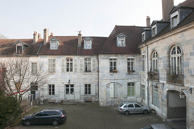 Partie droite de l'hôtel : de face. © Jérôme Mongreville / Région Bourgogne-Franche-Comté, Inventaire du patrimoine - 2011