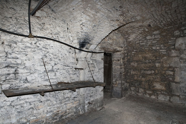 Logis principal, sous-sol : cave C. © Yves Sancey / Région Bourgogne-Franche-Comté, Inventaire du patrimoine - 2011