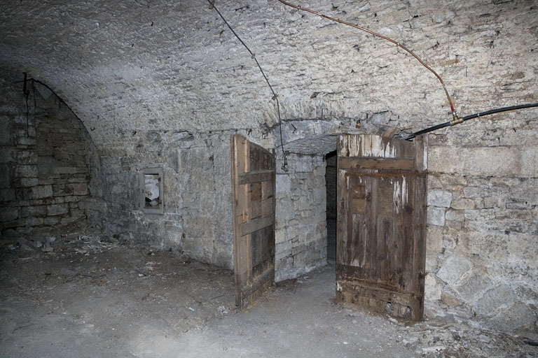 Logis principal, sous-sol : cave C. © Yves Sancey / Région Bourgogne-Franche-Comté, Inventaire du patrimoine - 2011