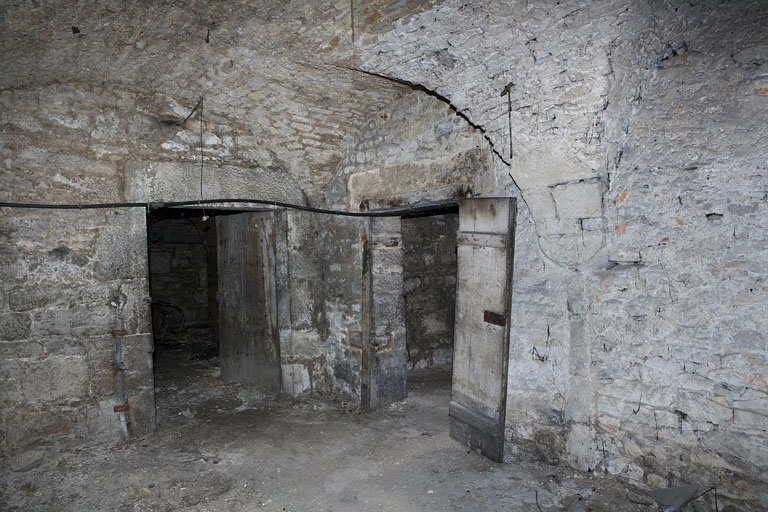 Logis principal, sous-sol : cave C. © Yves Sancey / Région Bourgogne-Franche-Comté, Inventaire du patrimoine - 2011