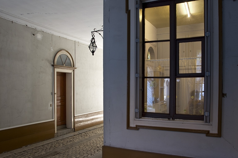 Logis principal, intérieur : détail de l'allée cochère depuis l'entrée de l'escalier. © Yves Sancey / Région Bourgogne-Franche-Comté, Inventaire du patrimoine - 2011