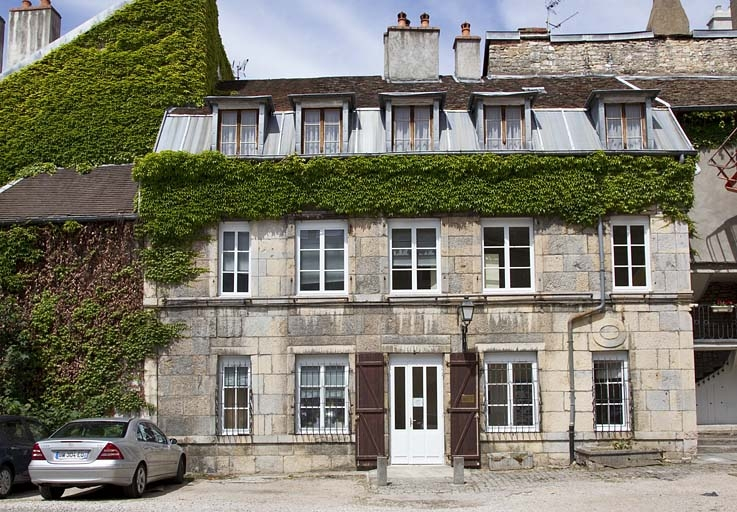 Troisième logis secondaire, façade antérieure : de face. © Yves Sancey / Région Bourgogne-Franche-Comté, Inventaire du patrimoine - 2011