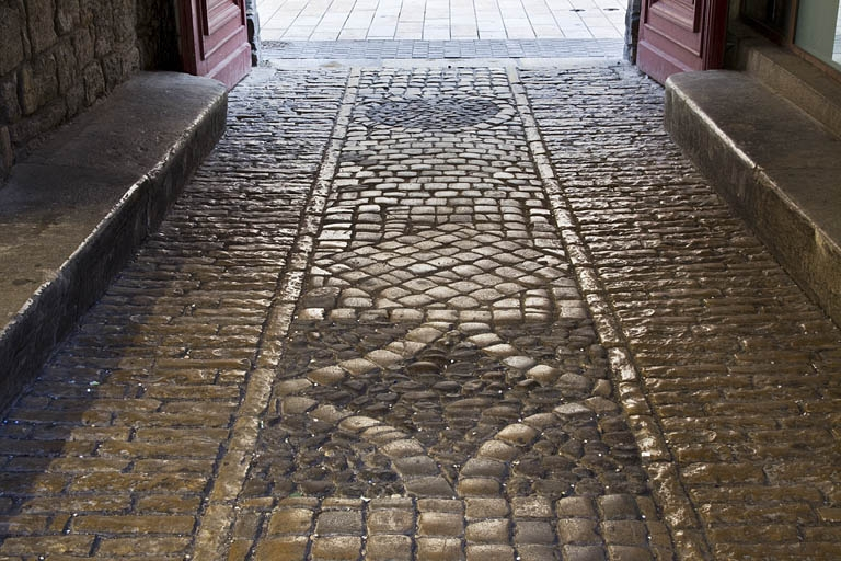 Premier passage cocher : détail du décor du sol, vue d'ensemble. © Yves Sancey / Région Bourgogne-Franche-Comté, Inventaire du patrimoine - 2011
