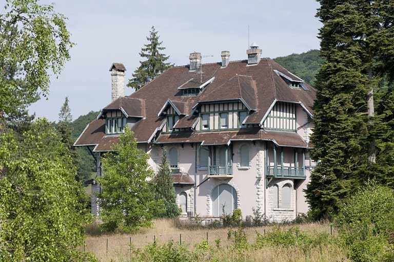 Vue de trois quarts. © Jérôme Mongreville / Région Bourgogne-Franche-Comté, Inventaire du patrimoine - 2011