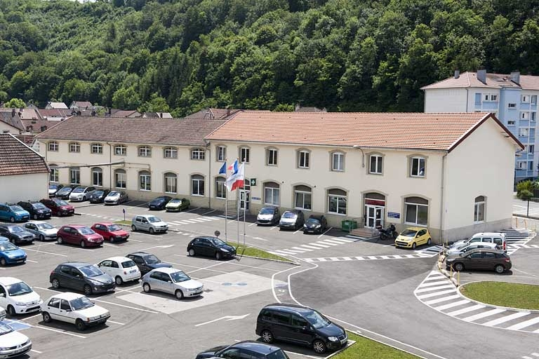 Bâtiment des bureaux depuis le nord-est. © Jérôme Mongreville / Région Bourgogne-Franche-Comté, Inventaire du patrimoine - 2011 Bâtiment des bureaux depuis le nord-est. © Jérôme Mongreville / Région Bourgogne-Franche-Comté, Inventaire du patrimoine - 2011