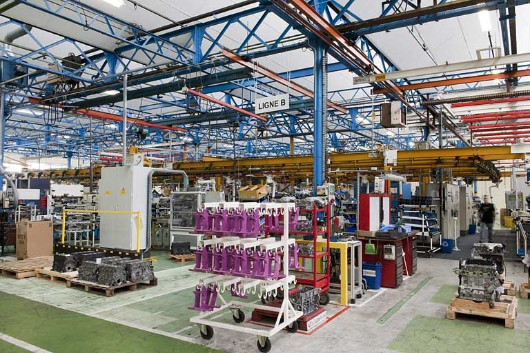 Atelier d'assemblage des moteurs. © Jérôme Mongreville / Région Bourgogne-Franche-Comté, Inventaire du patrimoine - 2011 Atelier d'assemblage des moteurs. © Jérôme Mongreville / Région Bourgogne-Franche-Comté, Inventaire du patrimoine - 2011