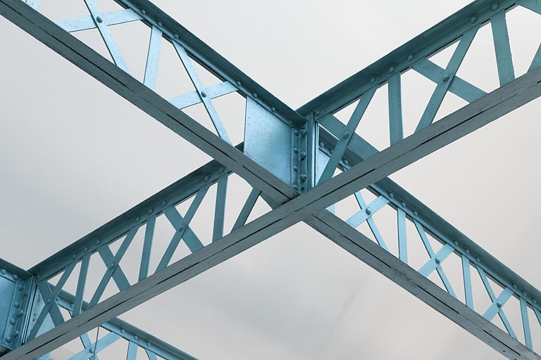 Centre d'archives. Poutrelles à treillis de la charpente. © Jérôme Mongreville / Région Bourgogne-Franche-Comté, Inventaire du patrimoine - 2011 Centre d'archives. Poutrelles à treillis de la charpente. © Jérôme Mongreville / Région Bourgogne-Franche-Comté, Inventaire du patrimoine - 2011