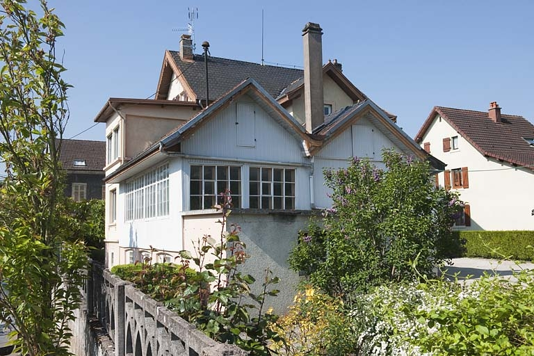 Vue de trois quarts arrière. © Jérôme Mongreville / Région Bourgogne-Franche-Comté, Inventaire du patrimoine - 2011