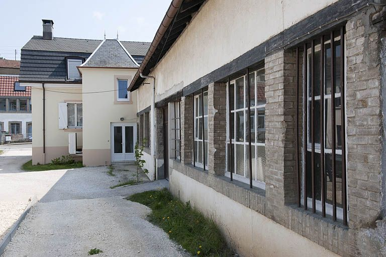 Logement et atelier de fabrication depuis l'ouest. © Jérôme Mongreville / Région Bourgogne-Franche-Comté, Inventaire du patrimoine - 2011