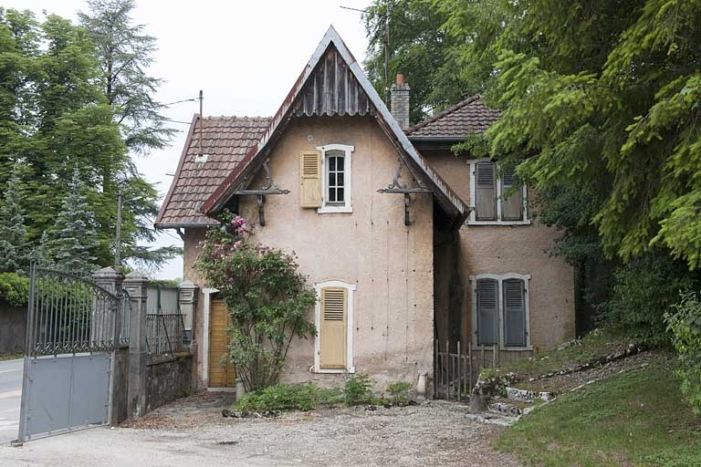 Façade sud de la conciergerie. © Jérôme Mongreville / Région Bourgogne-Franche-Comté, Inventaire du patrimoine - 2011