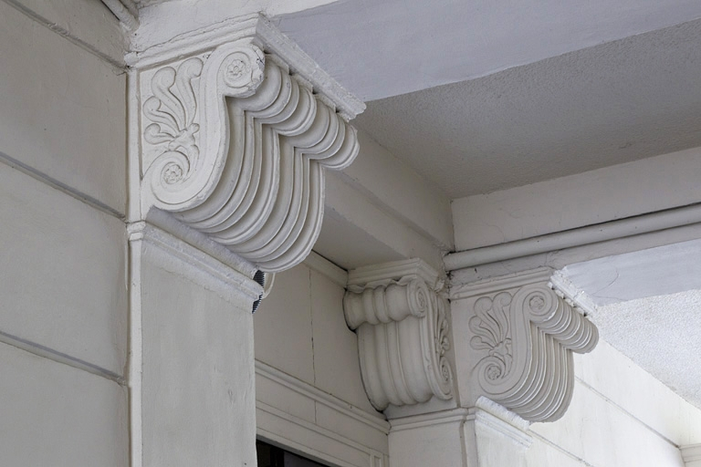 Passage cocher : détail d'une console. © Yves Sancey / Région Bourgogne-Franche-Comté, Inventaire du patrimoine - 2011