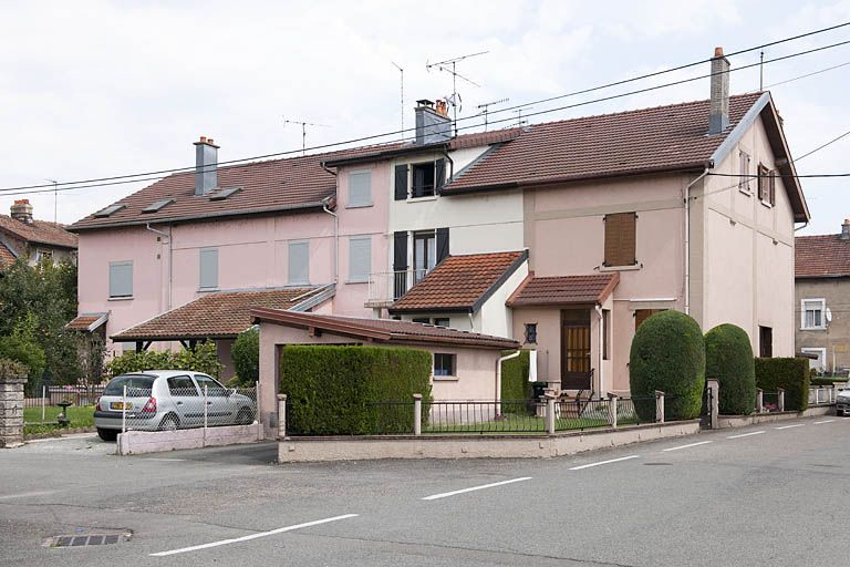 Habitation à 8 logements. Façade ouest. © Jérôme Mongreville / Région Bourgogne-Franche-Comté, Inventaire du patrimoine - 2011
