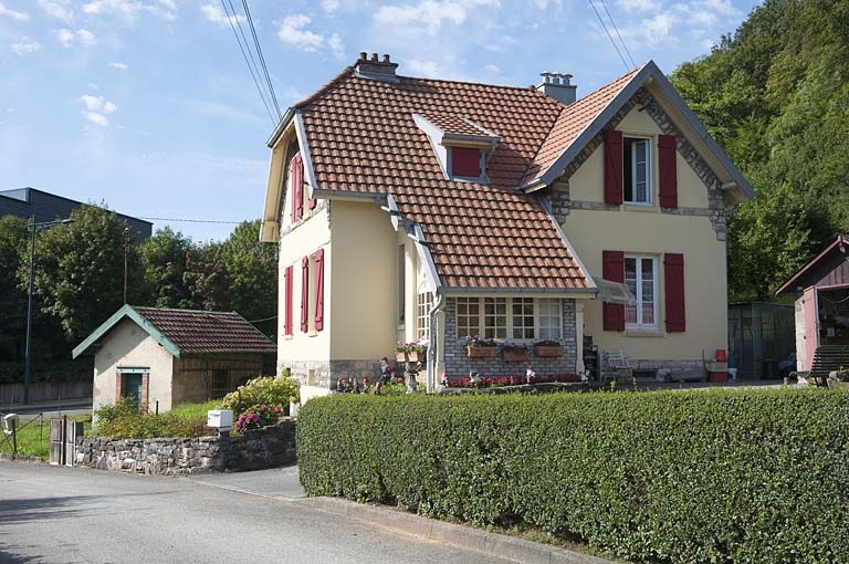 Maison jumelée. Façade est. © Jérôme Mongreville / Région Bourgogne-Franche-Comté, Inventaire du patrimoine - 2011