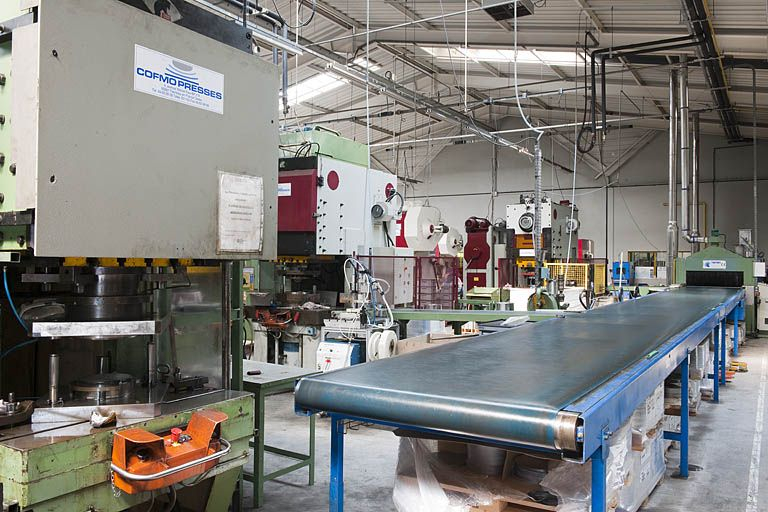 Atelier d'emboutissage. © Jérôme Mongreville / Région Bourgogne-Franche-Comté, Inventaire du patrimoine - 2011